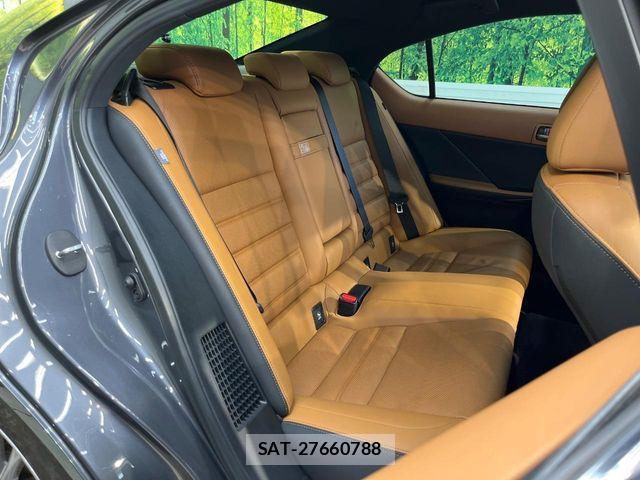 Lexus IS 2022-11 8796462-9