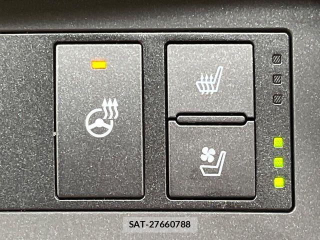 Lexus IS 2022-11 8796462-6