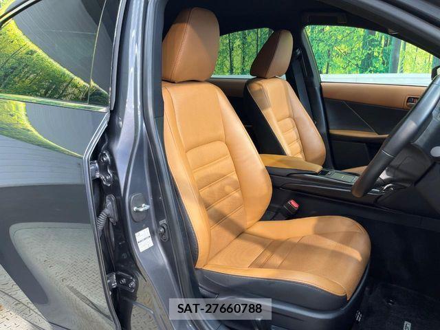 Lexus IS 2022-11 8796462-8