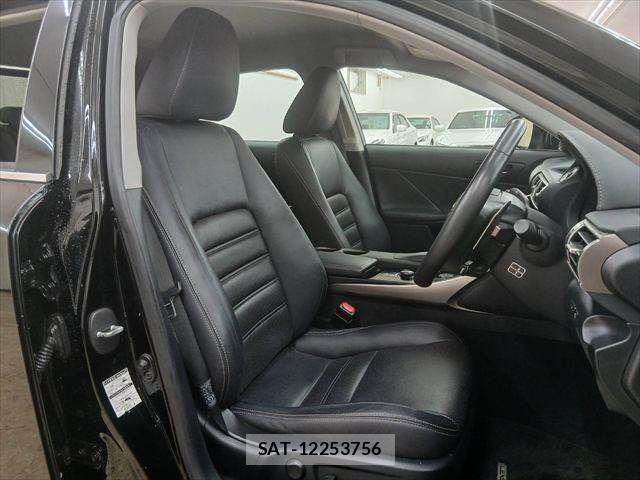 Lexus IS 2013-08 8796467-6