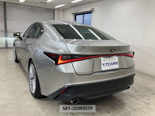 Lexus IS 2023-03 8796461-25