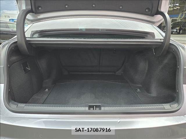 Lexus IS 2021-02 8796463-12