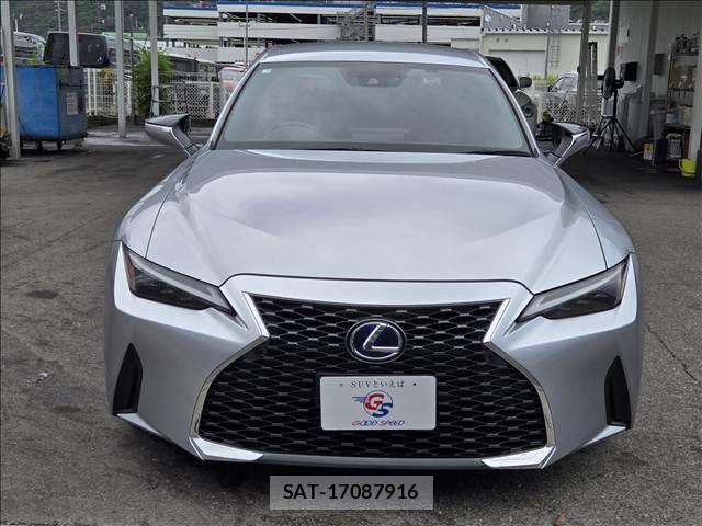 Lexus IS 2021-02 8796463-14