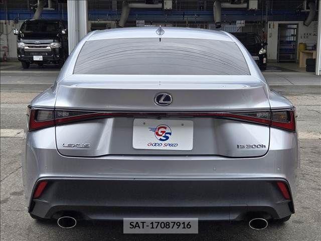 Lexus IS 2021-02 8796463-15