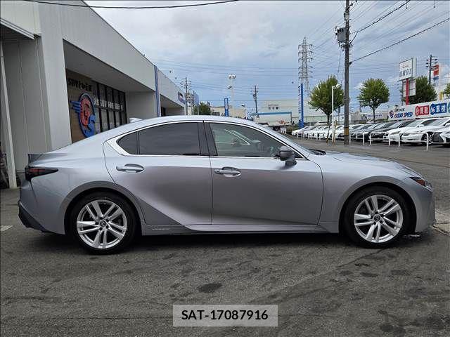 Lexus IS 2021-02 8796463-17