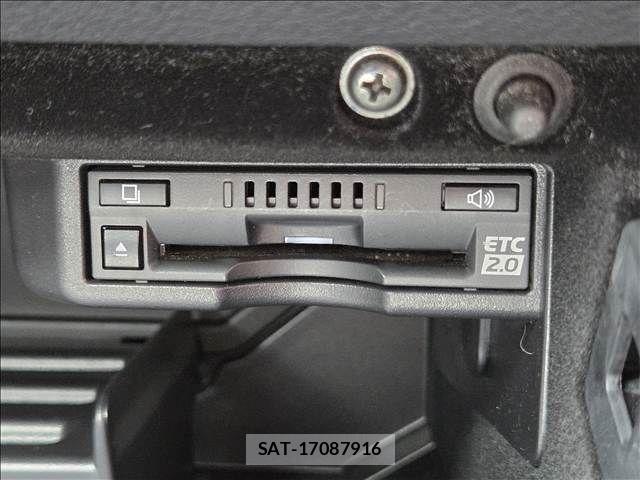 Lexus IS 2021-02 8796463-8