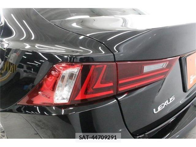 Lexus IS 2014-03 8796466-17