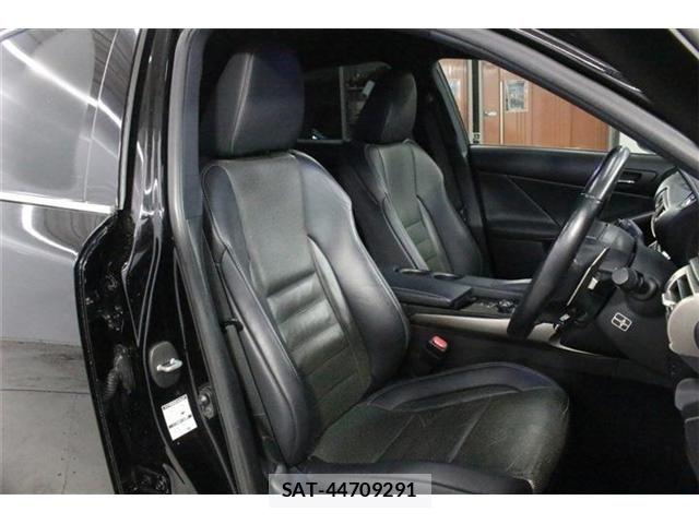 Lexus IS 2014-03 8796466-26