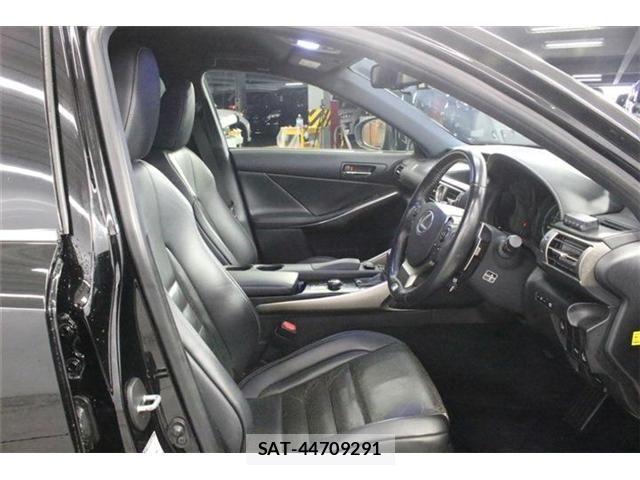 Lexus IS 2014-03 8796466-28