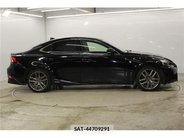 Lexus IS 2014-03 8796466-3
