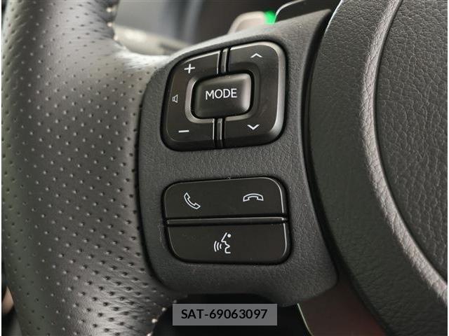 Lexus IS 2023-10 8829941-9