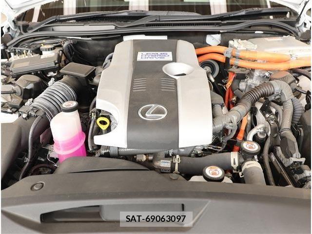 Lexus IS 2023-10 8829941-18