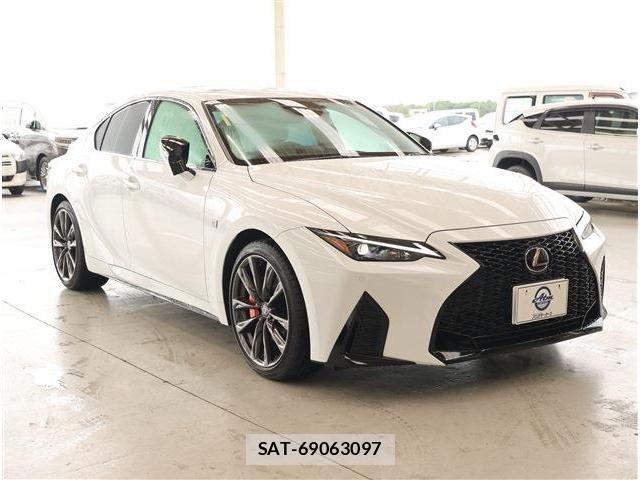 Lexus IS 2023-10 8829941-20