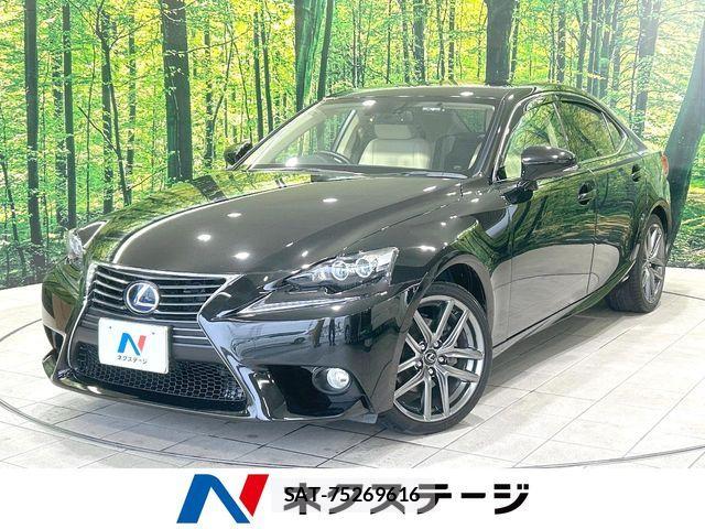 Lexus IS 2013-11 8829947-0