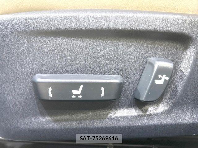 Lexus IS 2013-11 8829947-6