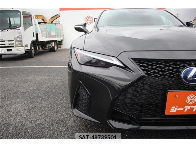 Lexus IS 2021-01 8849573-12