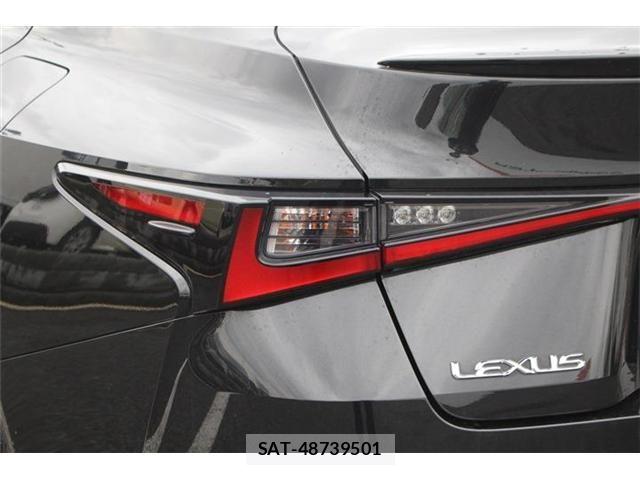 Lexus IS 2021-01 8849573-14