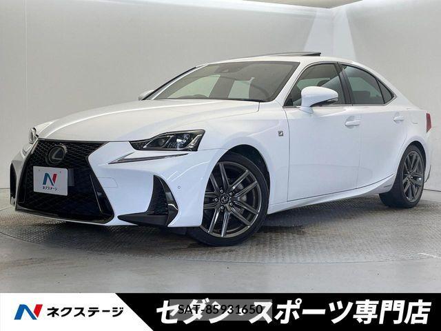 Lexus IS 2018-02 8849575-0