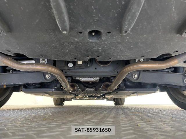 Lexus IS 2018-02 8849575-18
