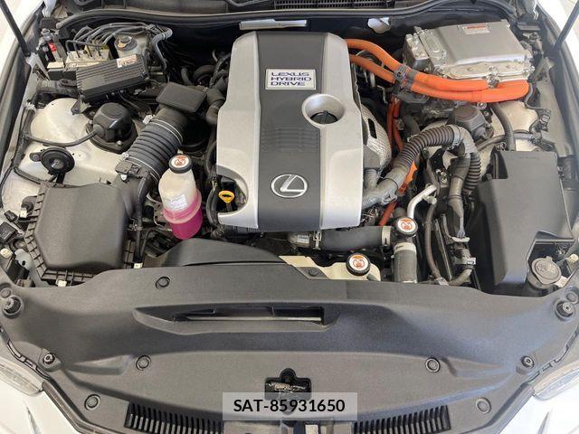 Lexus IS 2018-02 8849575-19