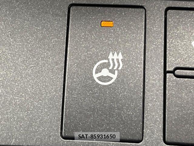 Lexus IS 2018-02 8849575-8