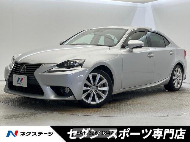 Lexus IS 2013-06 8849574-0