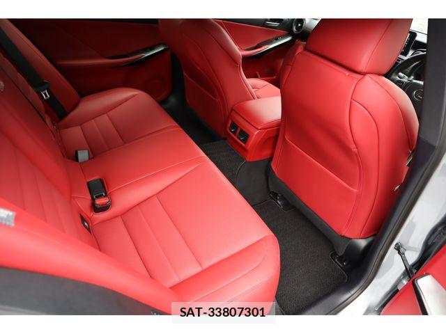 Lexus IS 2023-09 8849572-10