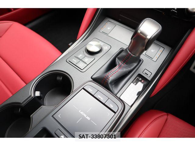 Lexus IS 2023-09 8849572-15