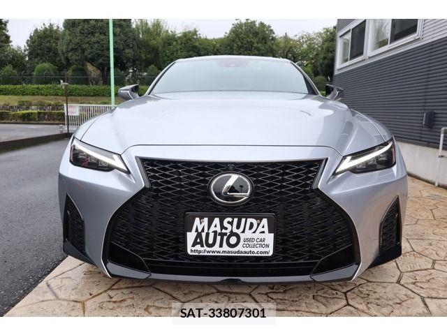 Lexus IS 2023-09 8849572-1