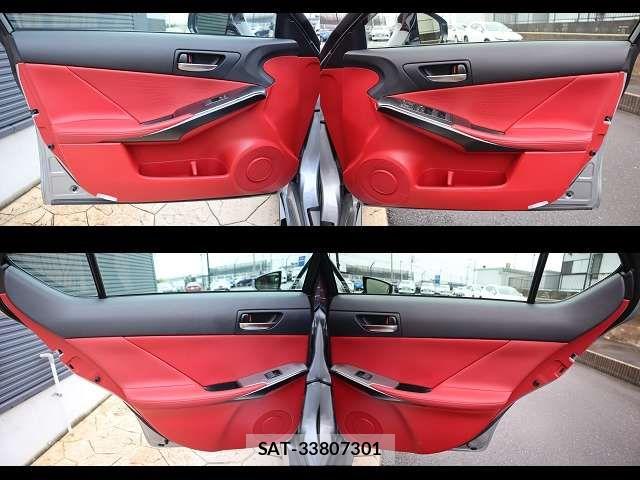 Lexus IS 2023-09 8849572-25