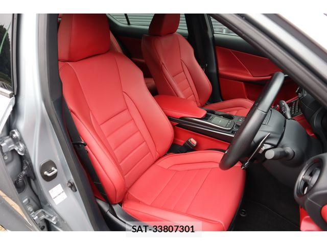 Lexus IS 2023-09 8849572-8