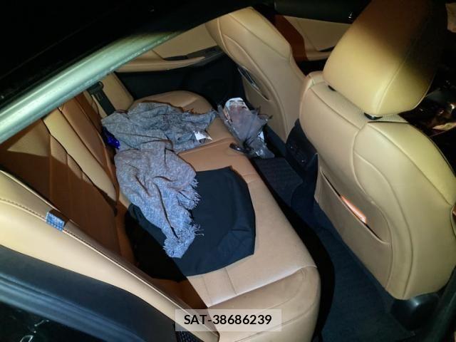 Lexus IS 2013-11 8848994-10