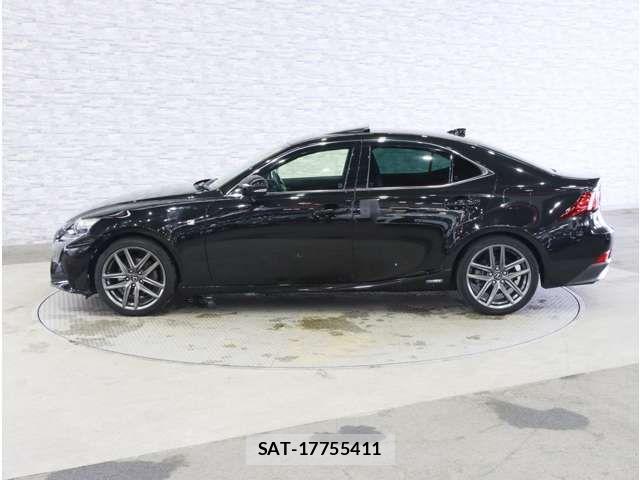 Lexus IS 2014-05 8849215-9