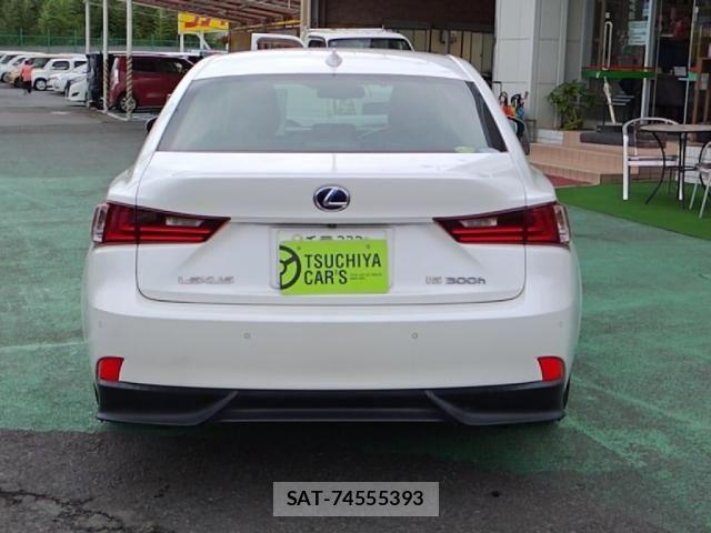 Lexus IS 2014-01 8871344-10