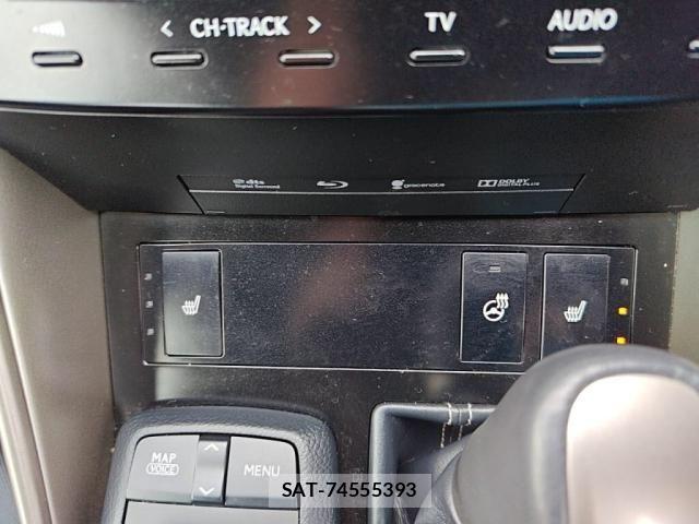 Lexus IS 2014-01 8871344-14