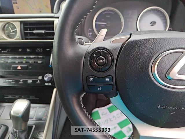 Lexus IS 2014-01 8871344-16