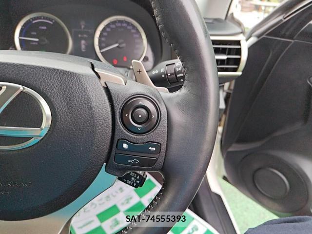 Lexus IS 2014-01 8871344-17