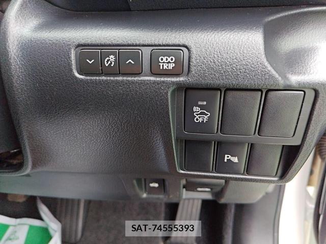Lexus IS 2014-01 8871344-18