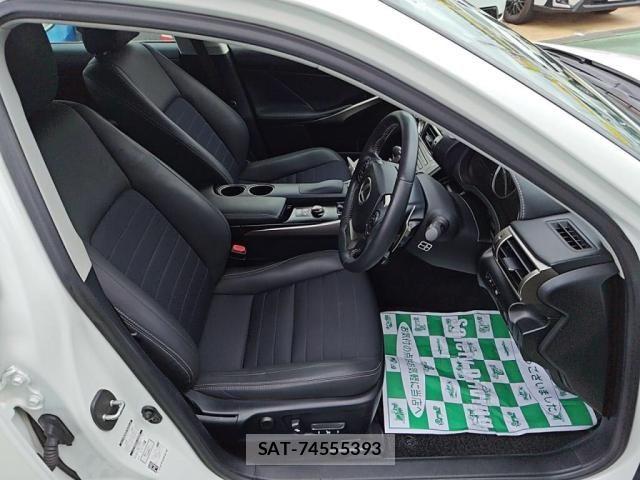 Lexus IS 2014-01 8871344-20
