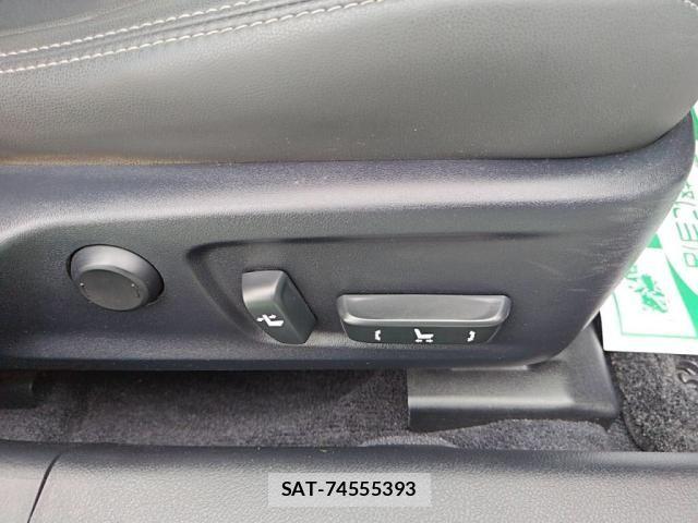 Lexus IS 2014-01 8871344-21