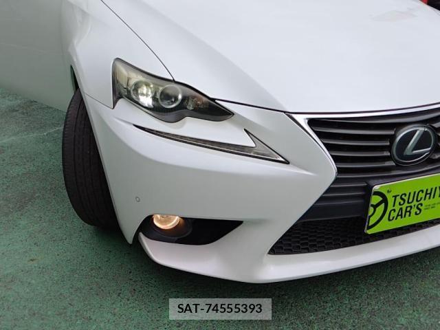 Lexus IS 2014-01 8871344-25