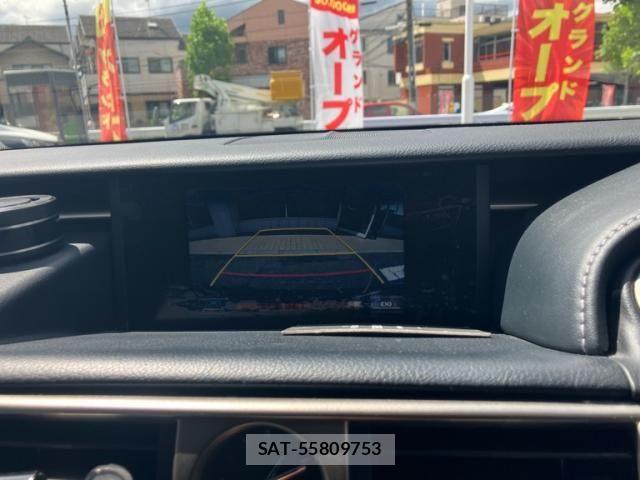 Lexus IS 2014-02 8871345-19