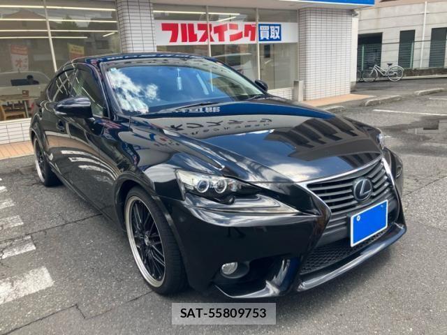 Lexus IS 2014-02 8871345-2