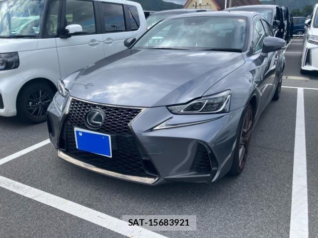 Lexus IS 2018-07 8880497-0