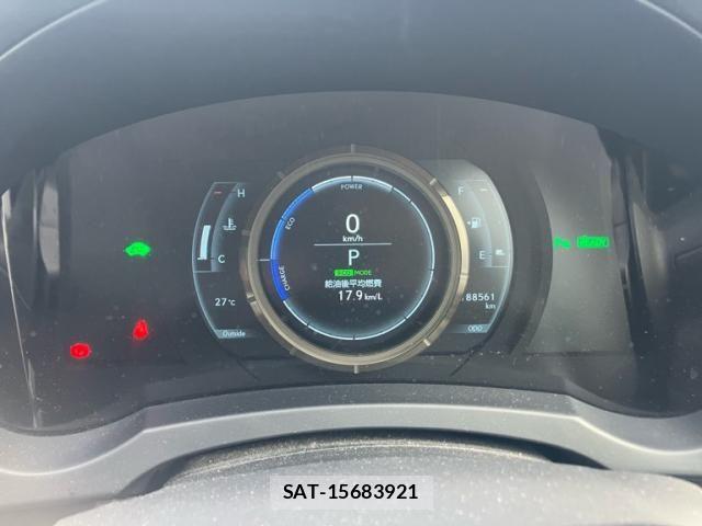 Lexus IS 2018-07 8880497-18