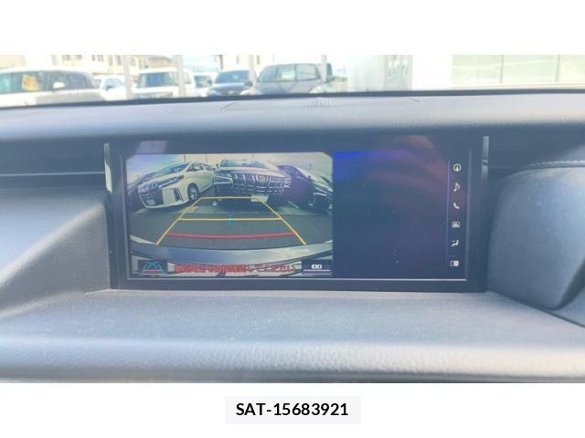 Lexus IS 2018-07 8880497-22