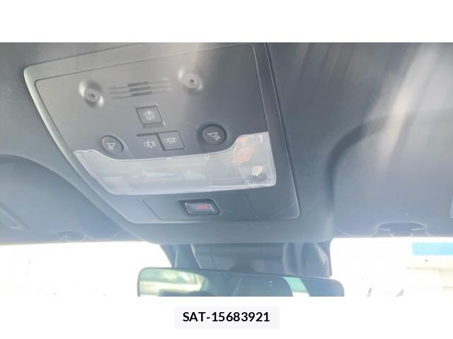 Lexus IS 2018-07 8880497-24