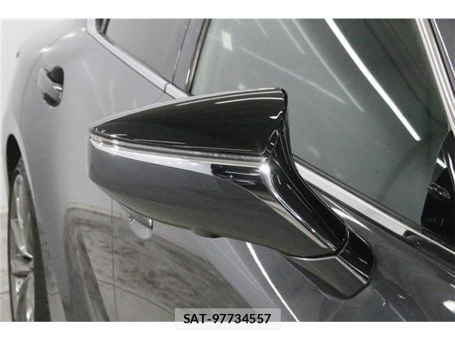 Lexus IS 2020-11 8880495-9