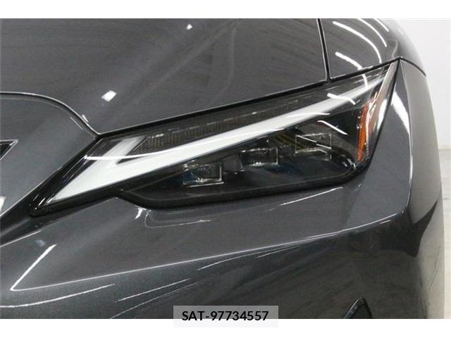 Lexus IS 2020-11 8880495-13