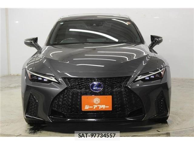 Lexus IS 2020-11 8880495-1